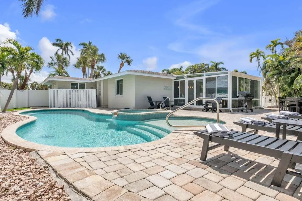 Aqua Maria 3 Bedroom Home