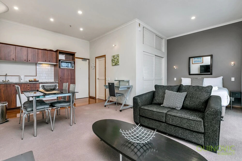 QV Lovely Princes Wharf Studio - 974