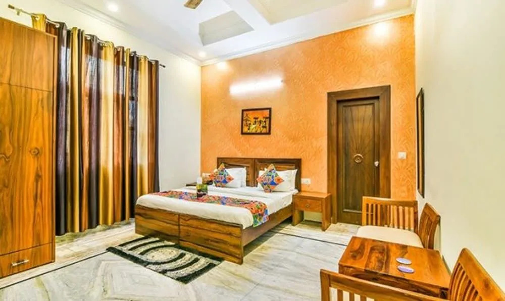 Fabhotel Bella Vista