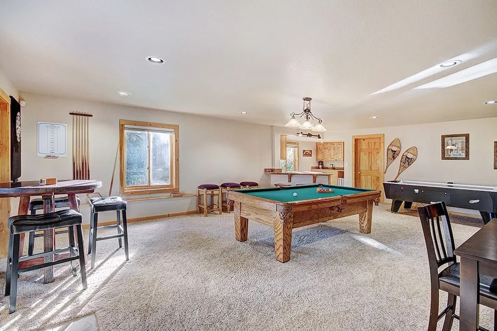 Discovery Lodge by RedAwning