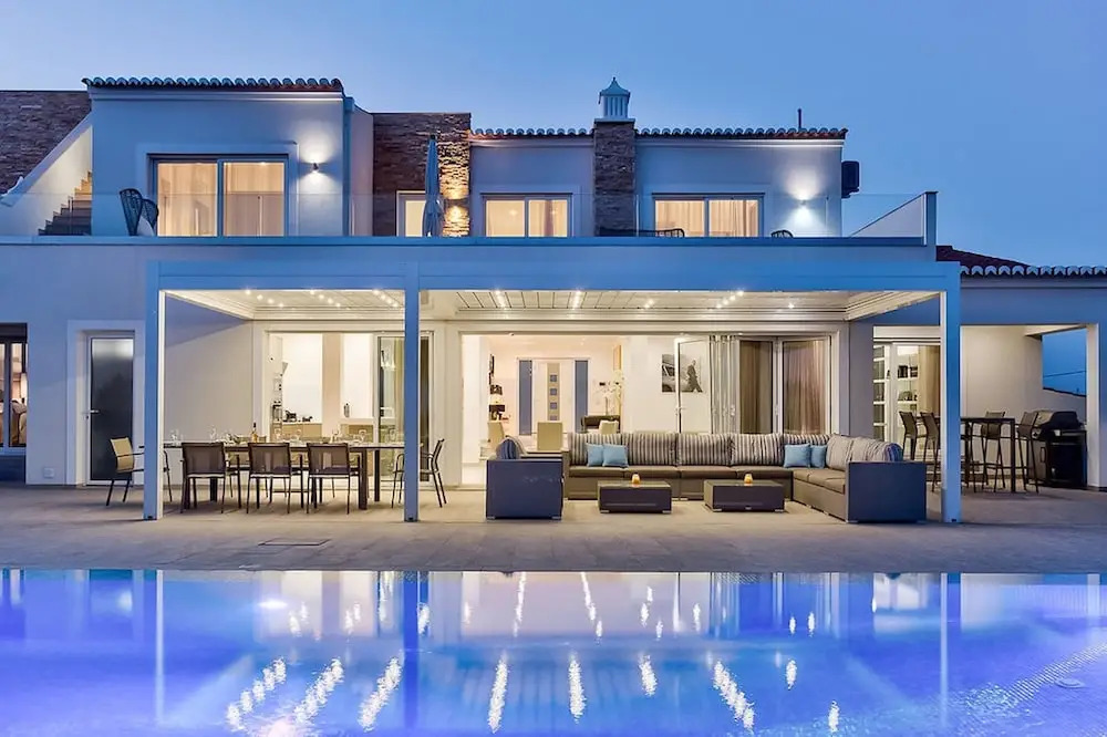 Villa Goldeneye - Luxury 6 Bedroom Villa