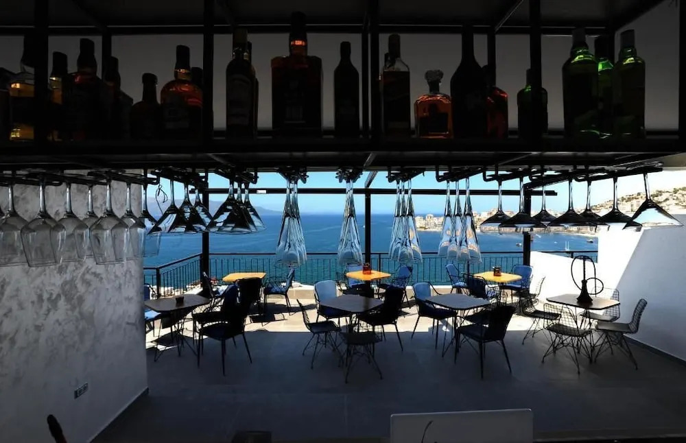AFRODITE SUITES