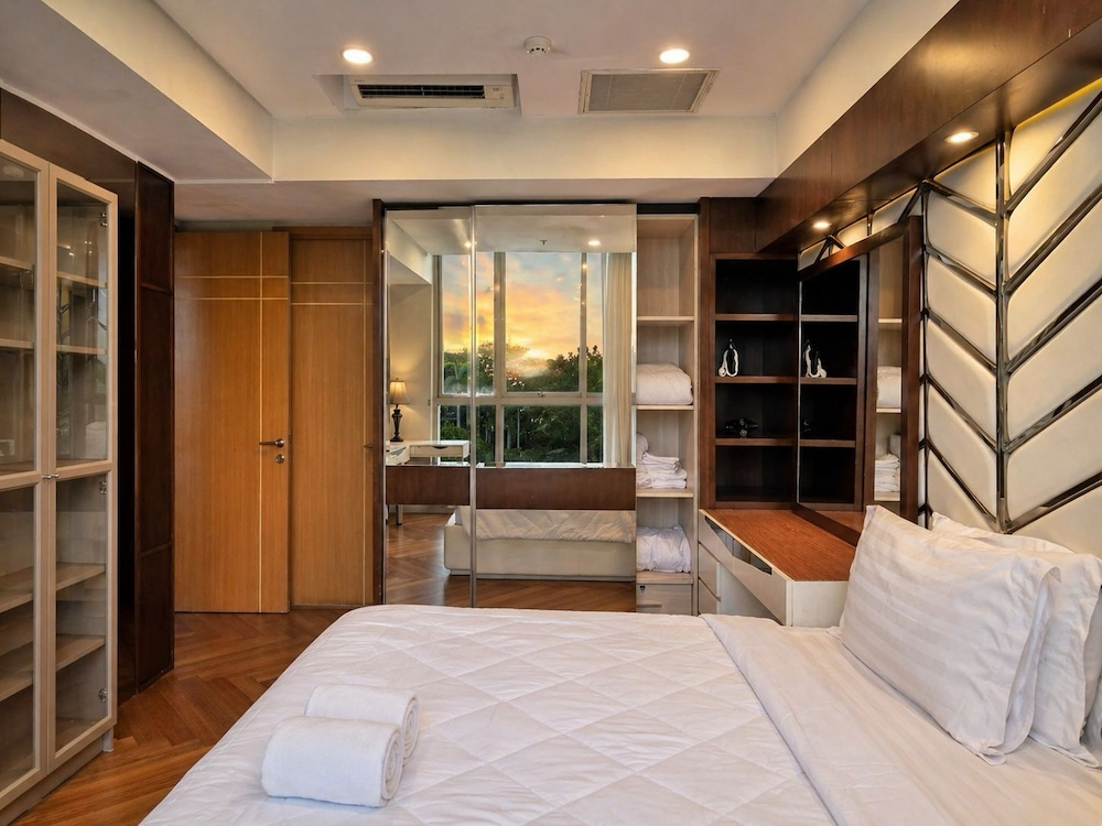 Summit By SanLiving - 2BR
