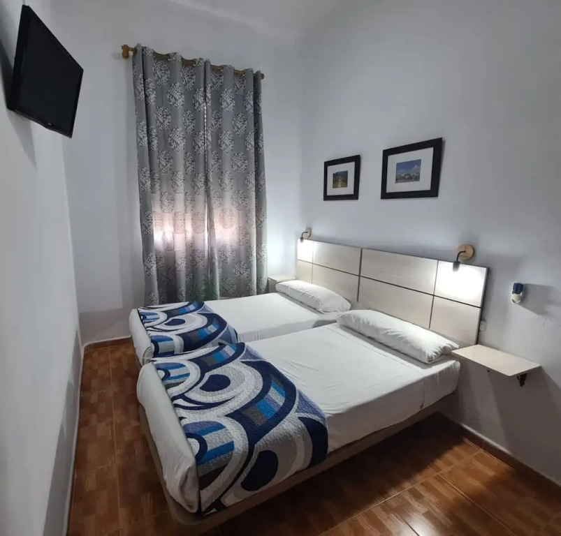 Hostal Miami