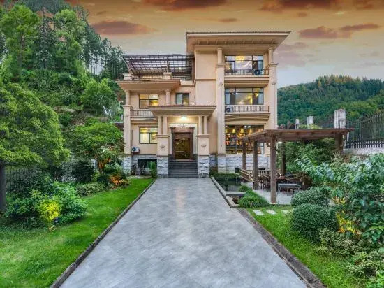 Wuyuan | Qiyuan Xiaozhu Homestay (Wuyuan High-Speed Railway Station)