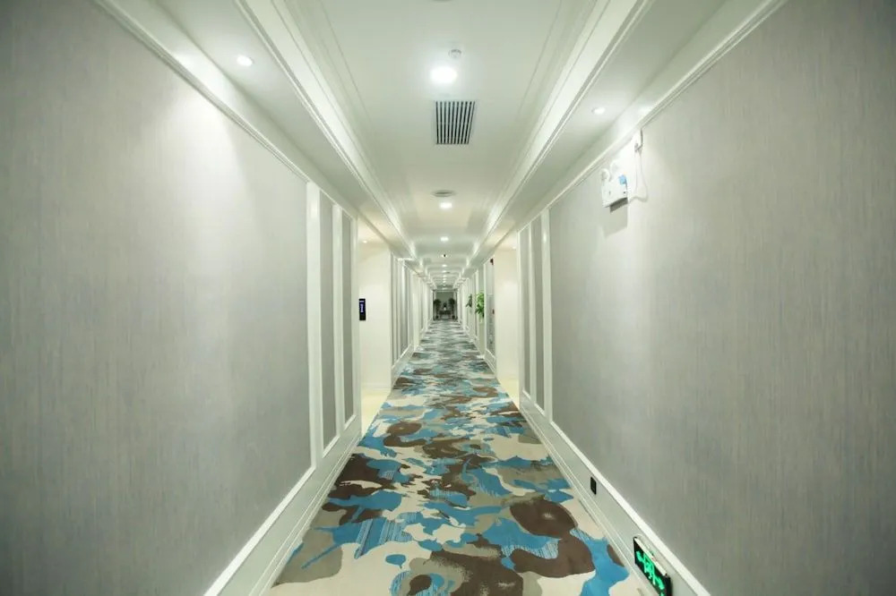 Liangchen Meijing Hotel
