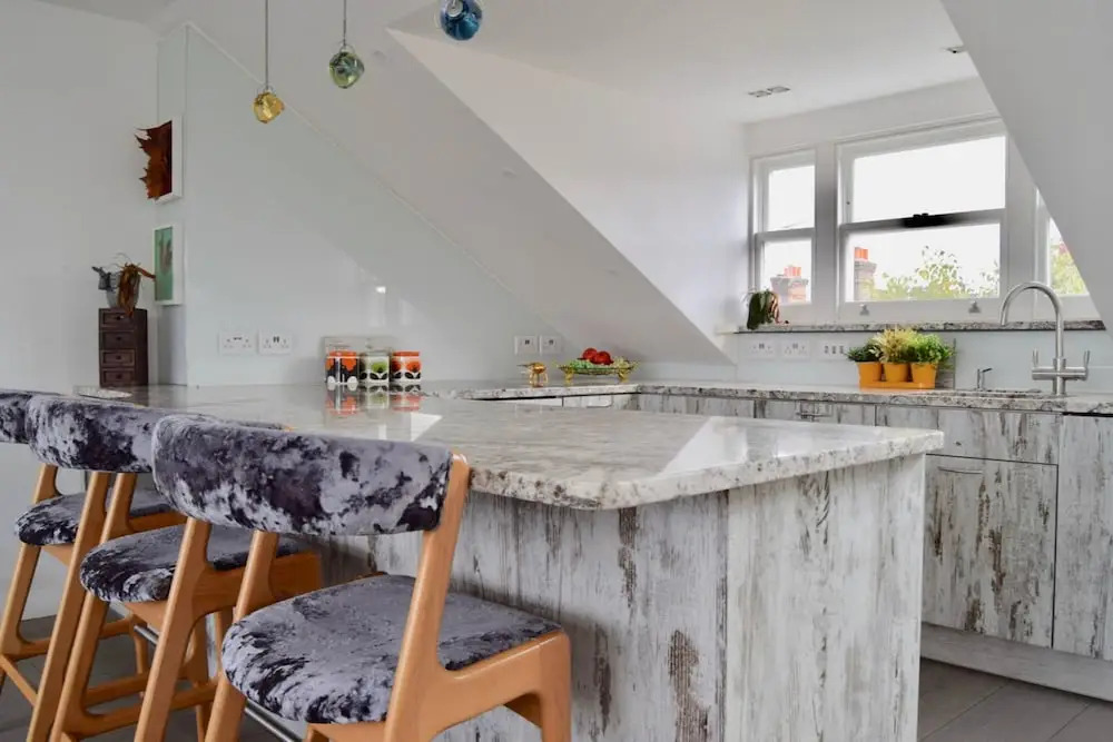 Bright and Stylish Apartment In Little Venice