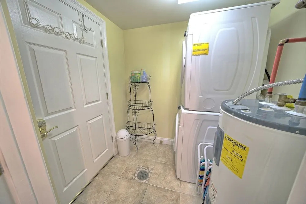 Roomy Condo with Pool and Beach Access - Unit 0502 by RedAwning