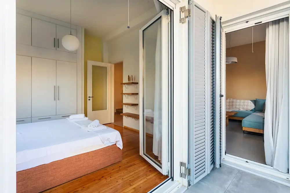 Upscale Modern Escape in the Historic Center