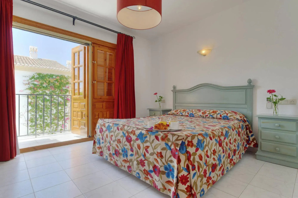 ALEGRIA Infiniti Beach Resort