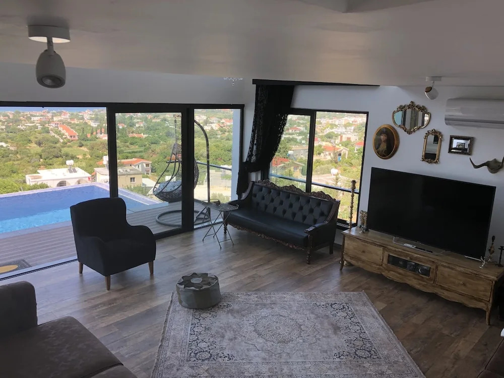 Ultra Lux Sea View Villa in Kyrenia