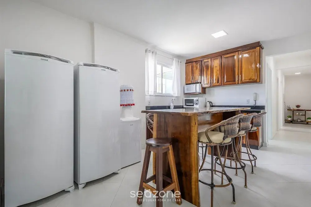 Apt w/ BBQ & Balcony, 450m From the Beach Sit1202