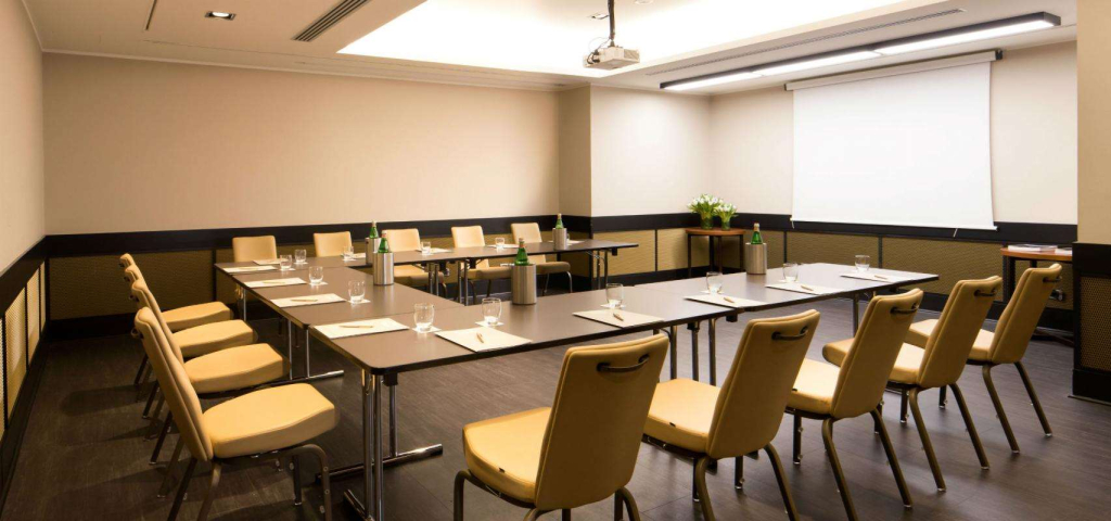 Отель Starhotels Metropole