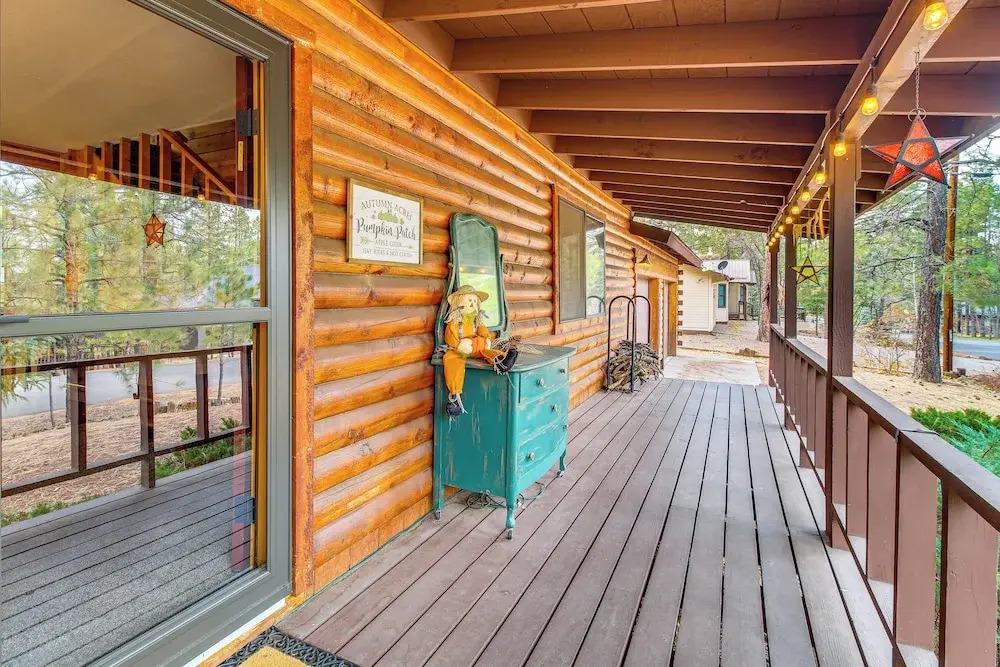 5 Mi to Woodland Lake Park: Cabin in Pinetop!