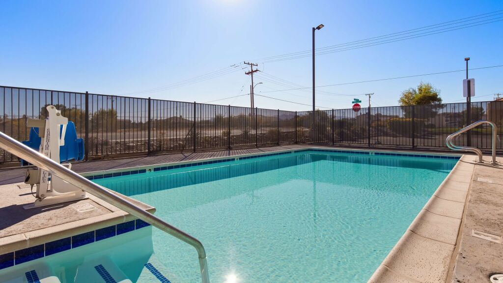 Quality Inn & Suites Hesperia-Victorville