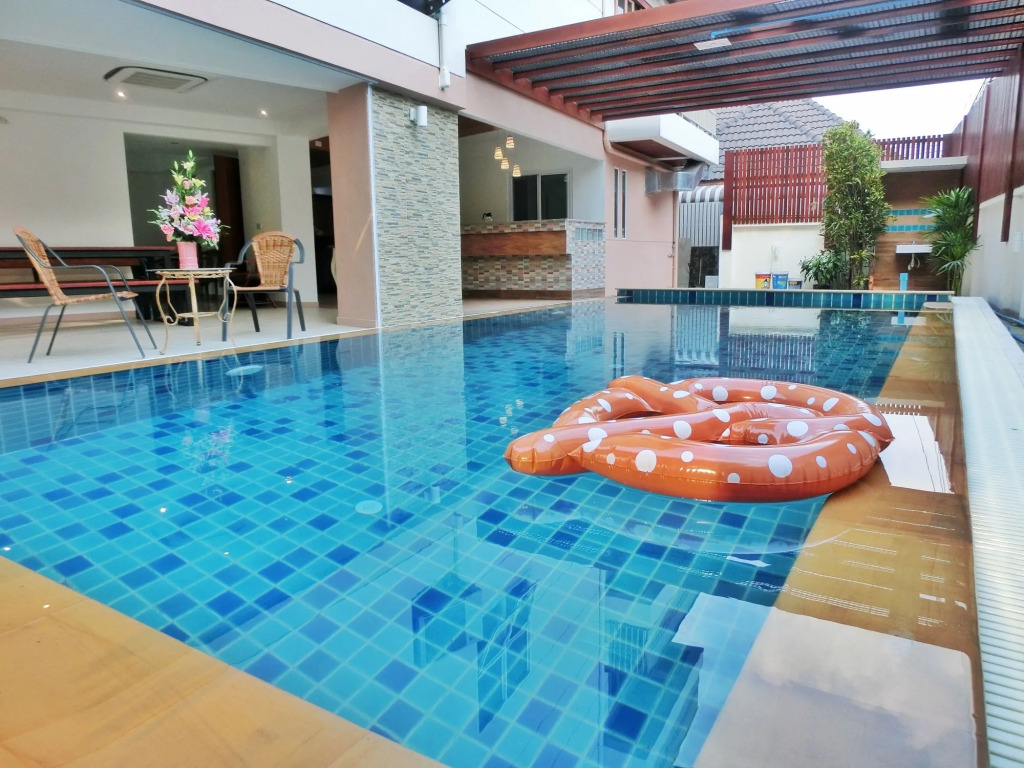 Rendezvous Classic House