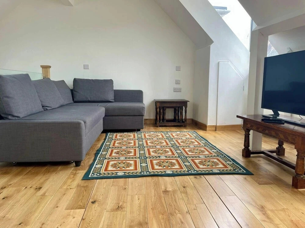 Apartment Sleeps 6 With Parking