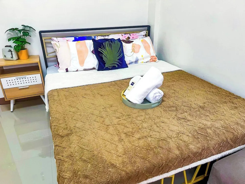 Bloomstone - 2BR Family Suite in Gensan