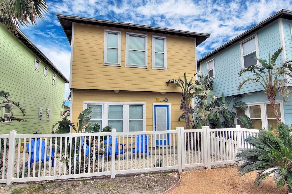 Jack's Sparrow 4 Bedrooms 2.5 Bathrooms Home