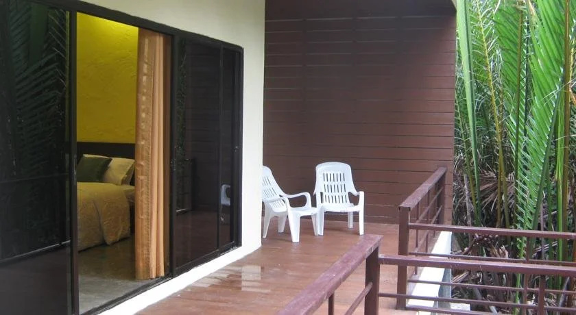 Poomthidee Amphawa Resort