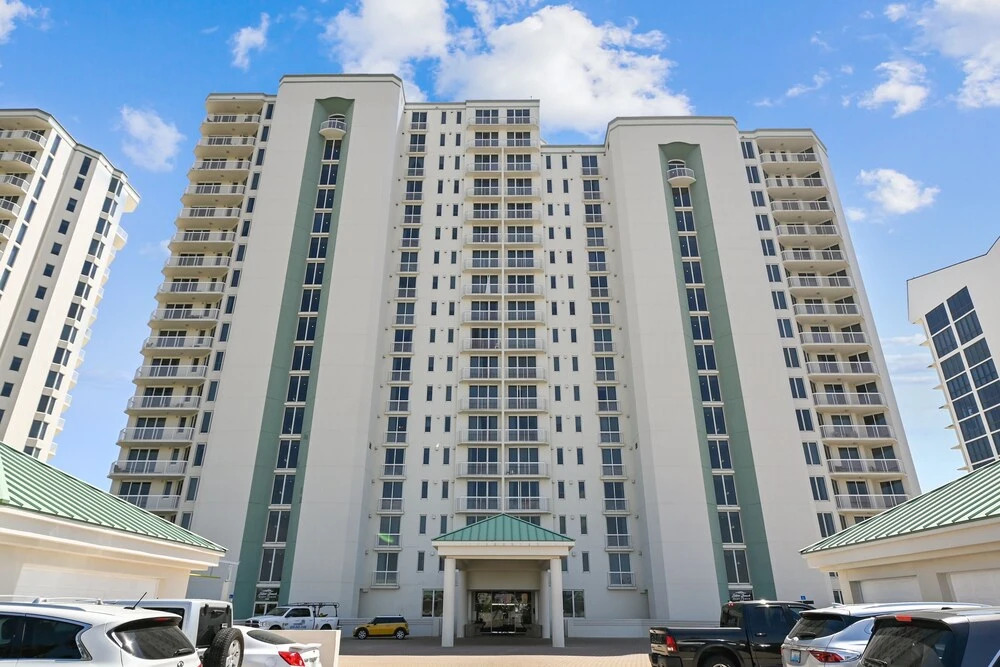 Silver Beach 506 is a gorgeous Gulf Front 4 BR with free beach service - sleeps 8 by RedAwning