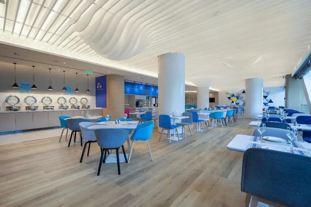 Holiday Inn Express Chongqing Airport Zone by IHG