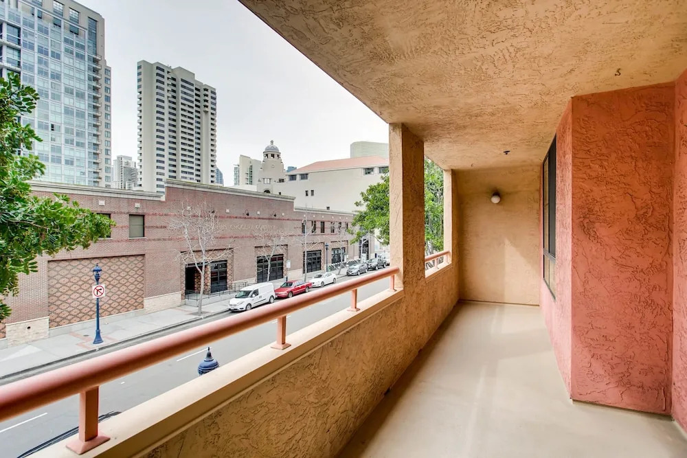 Amazing 1 BR in the Heart of Gaslamp