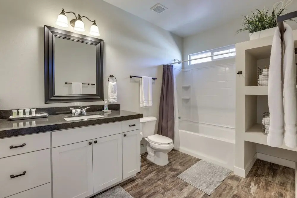 Updated Las Vegas House: Patio & Solar Heated Pool