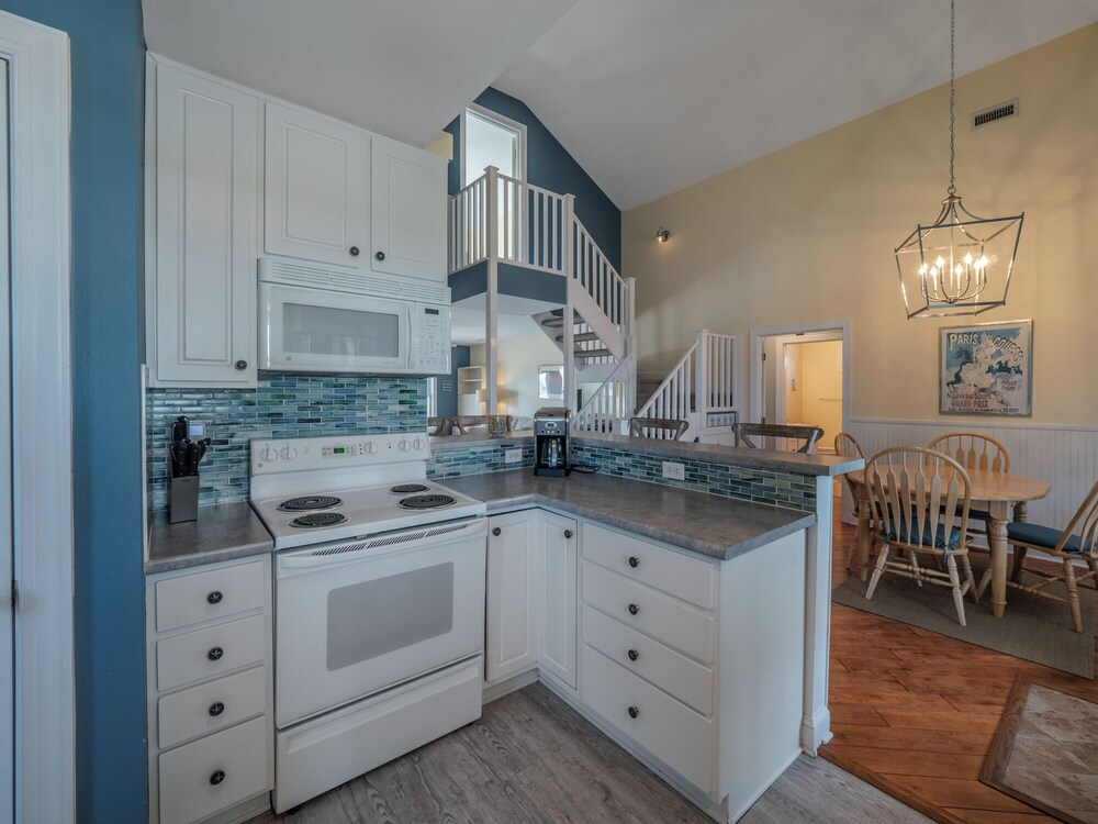The Water Bear by Topsail Realty