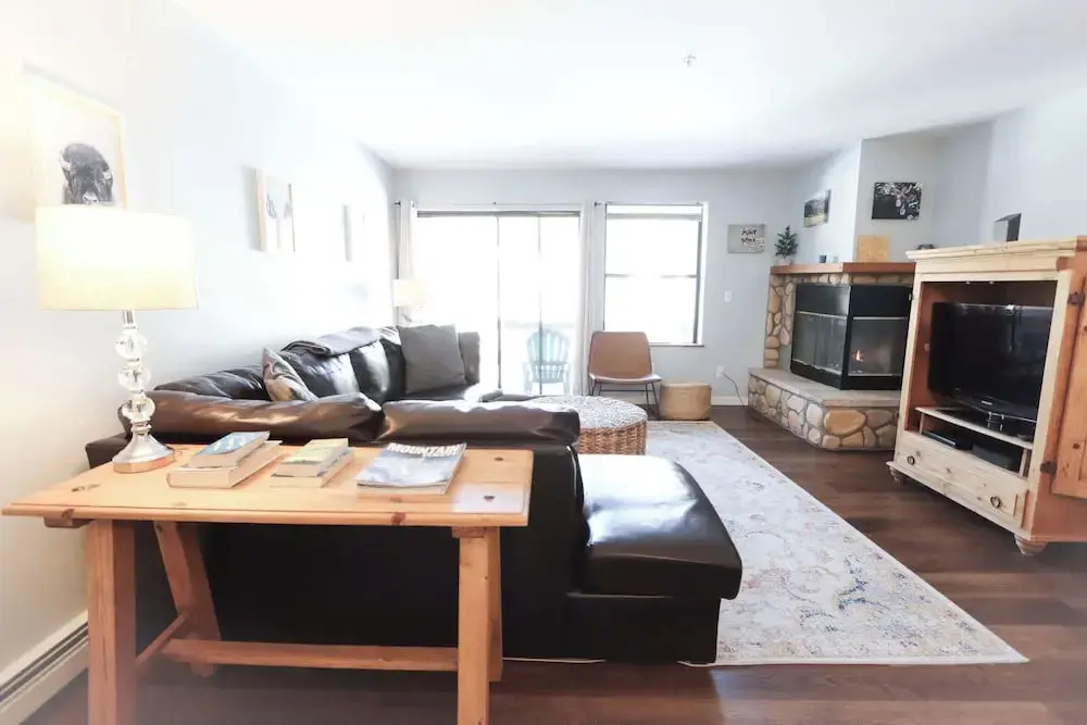 Sun Sung Cozy Condo A Stylish Escape for 4!