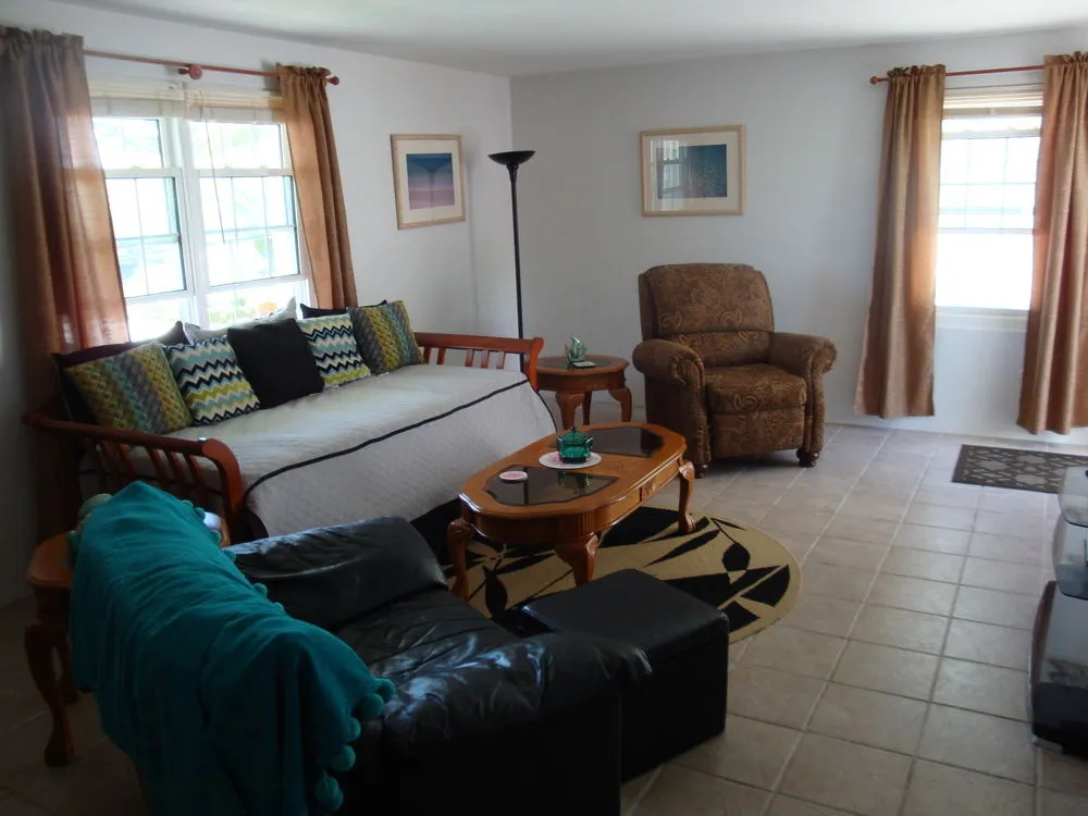 6 Cloverdale Close