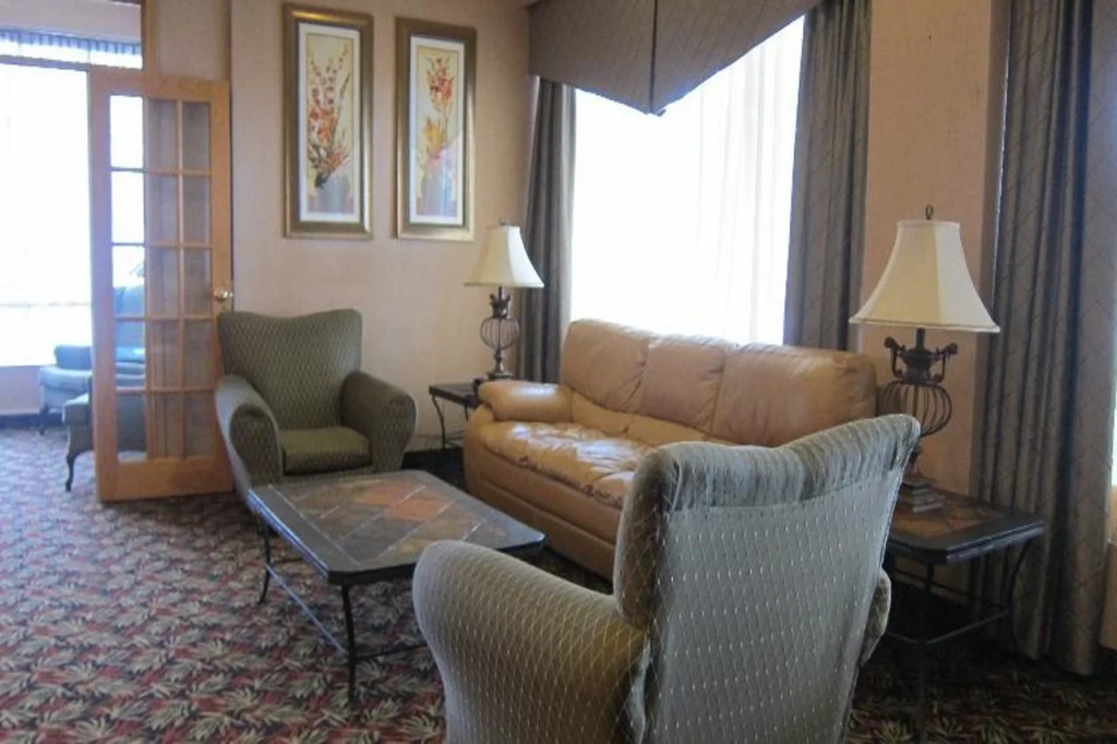 Four Points by Sheraton Toronto Airport East
