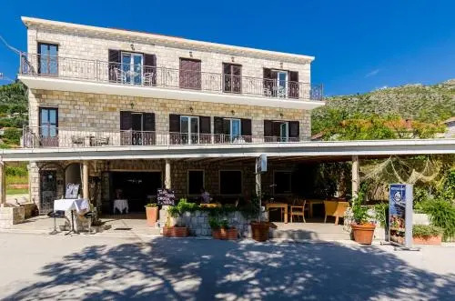 Five-Bedroom Apartment in Zaton Mali