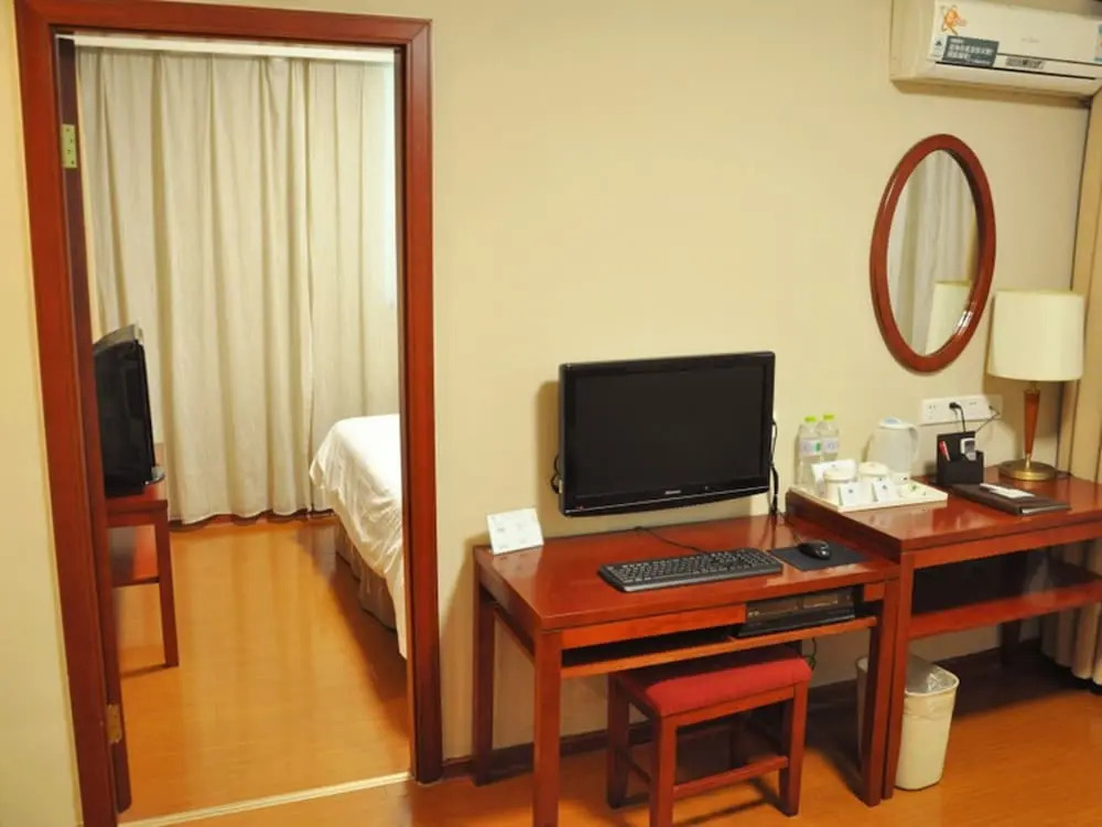 GreenTree Inn Xuzhou Railway Station Hotel