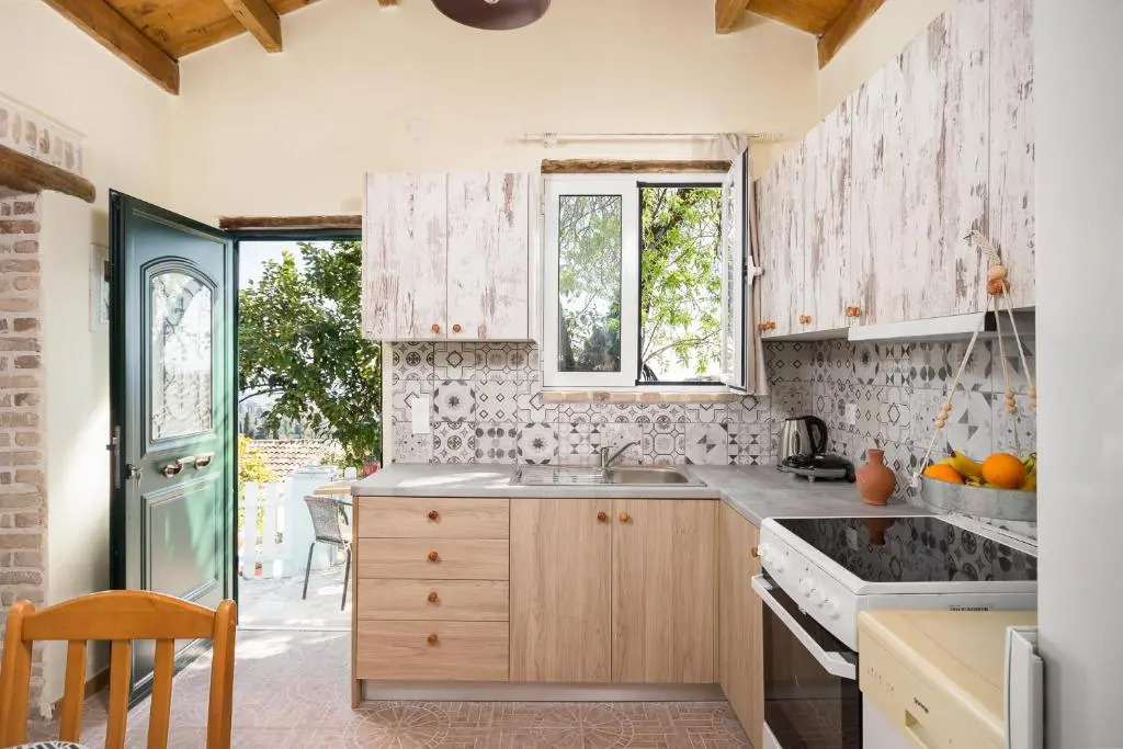 The Swallows Seaview Nest by Konnect