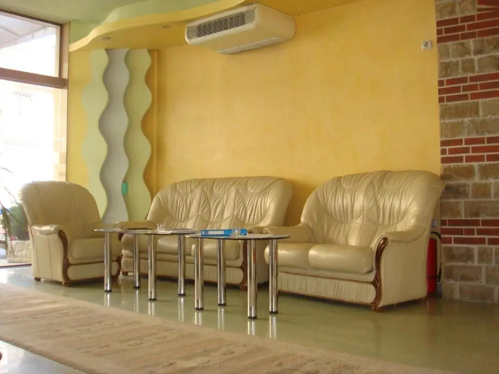 Dionis Hotel