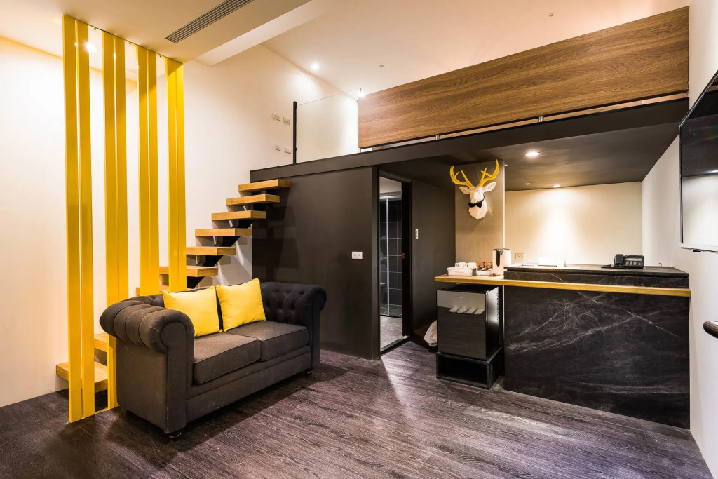 Hotel Half