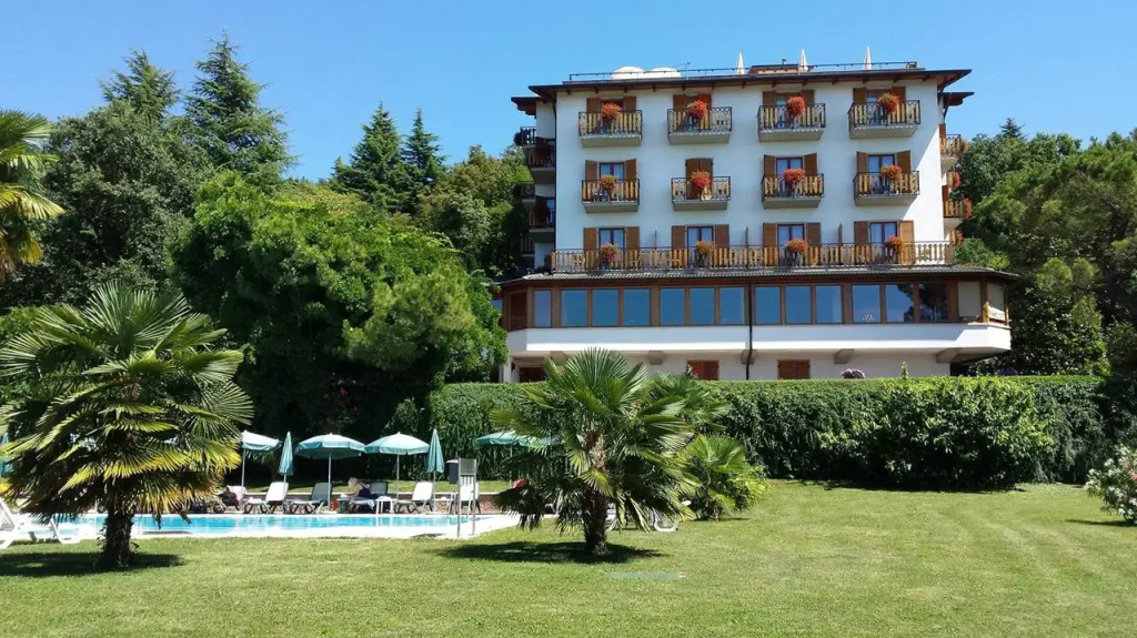 Hotel Diana