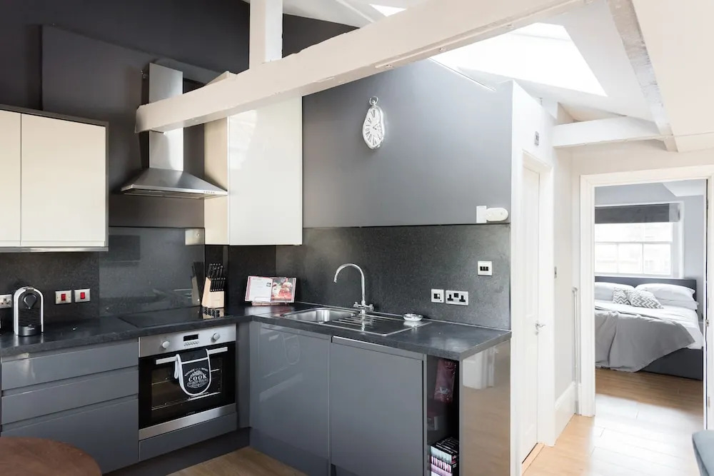The Harbourside Loft - Stylish & Modern 1bdr Apartment in the Old City