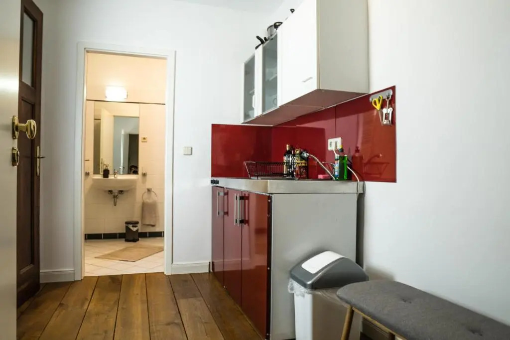 FULL HOUSE Studios - The Jungle Apartment - NETFLIX, WiFi inkl