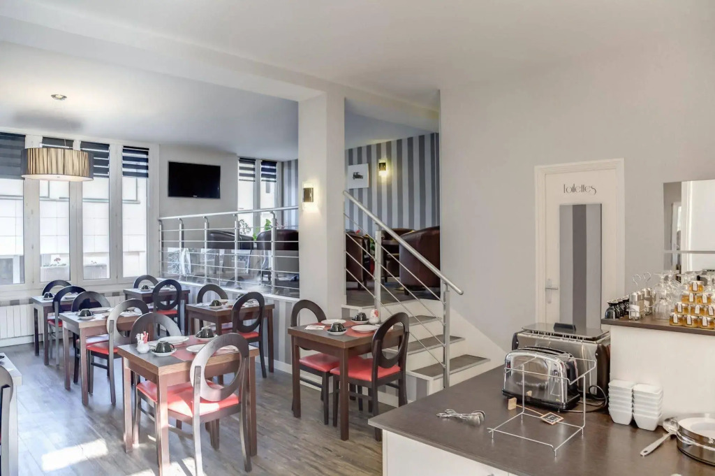 Logis Hotel - Le Charleston