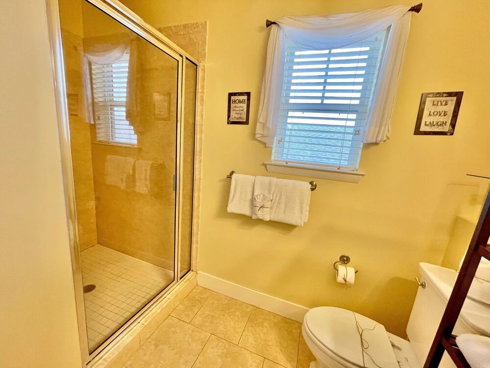 Mills Seaview Cottage by Forehand Rentals