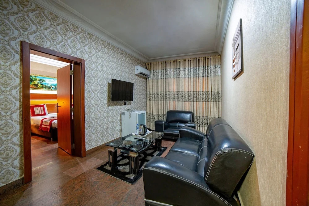 Landmark Hotel