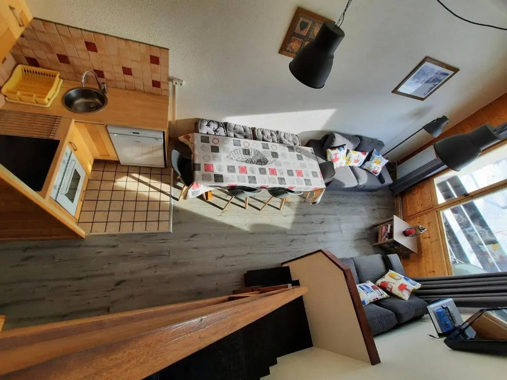 Appartement Les Menuires, 4 pièces, 8 personnes - FR-1-452-21