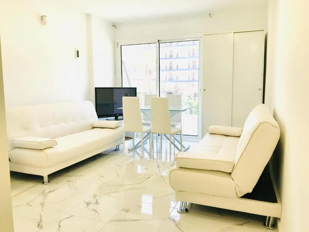 Modern and Design Studio Near the Beach With Large Swimming Pools