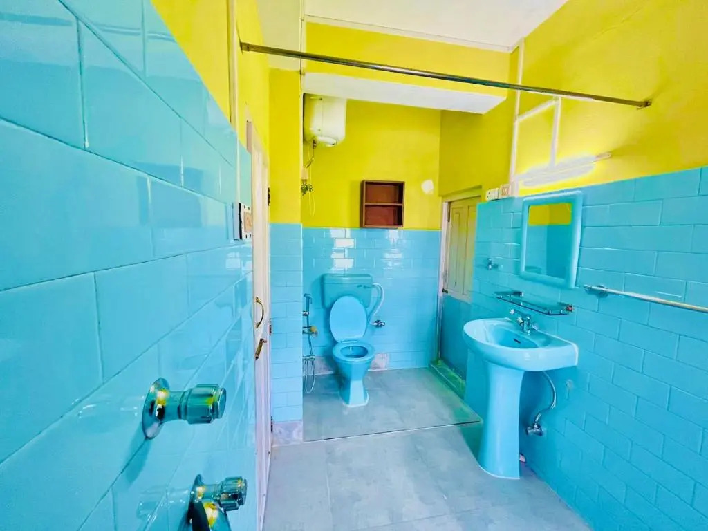 Aashishkhim Guest House
