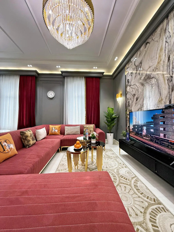 Royal Rentals (Роял Ренталс) на улице Амира Темура 86