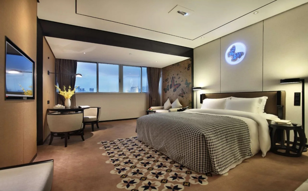 Mehood Lestie Hotel