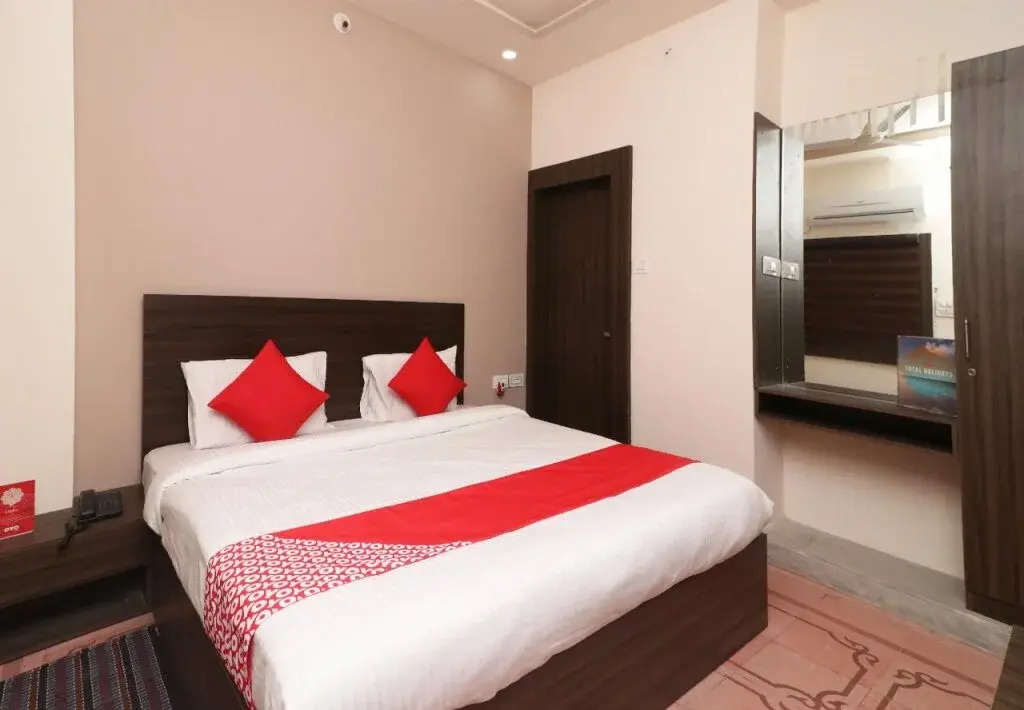 Hotel Royal Palace By OYO Rooms