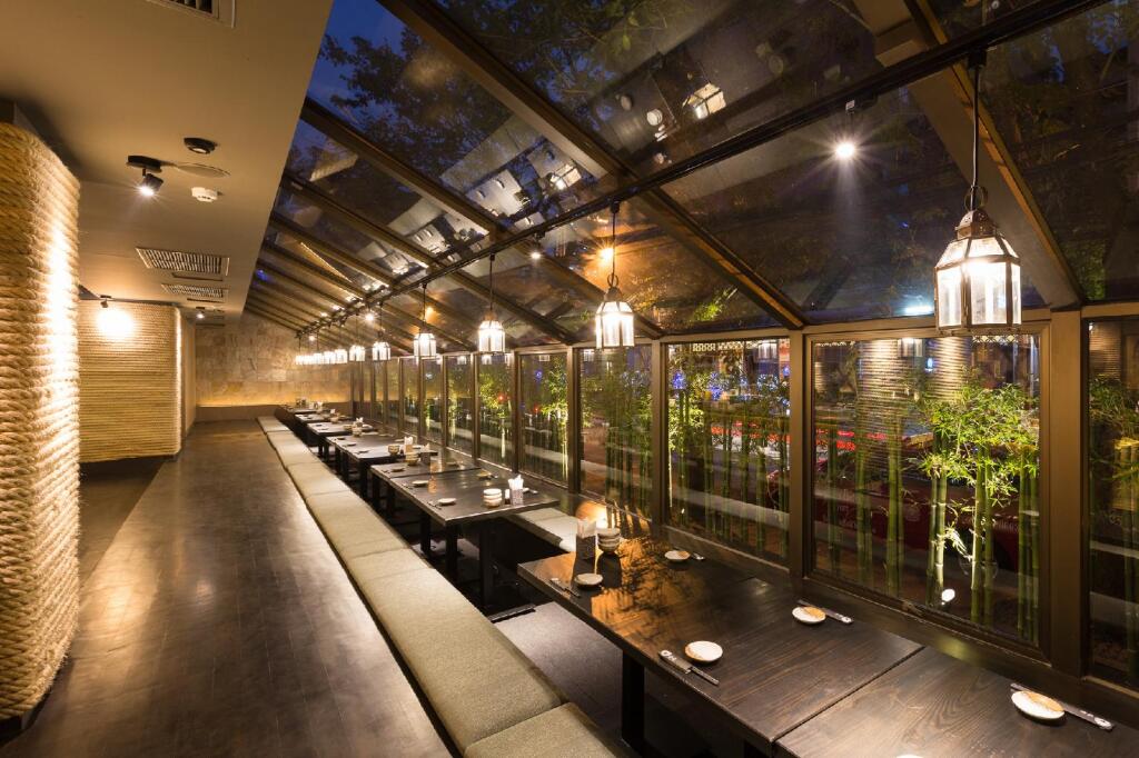 Bandara Silom Suites